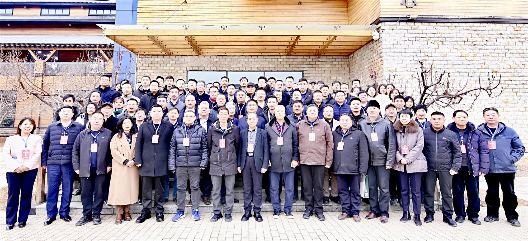 冀裝協(xié)三屆四次理事會(huì)暨常務(wù)理事會(huì)召開(kāi)，常宏榮獲多項(xiàng)獎(jiǎng)項(xiàng)